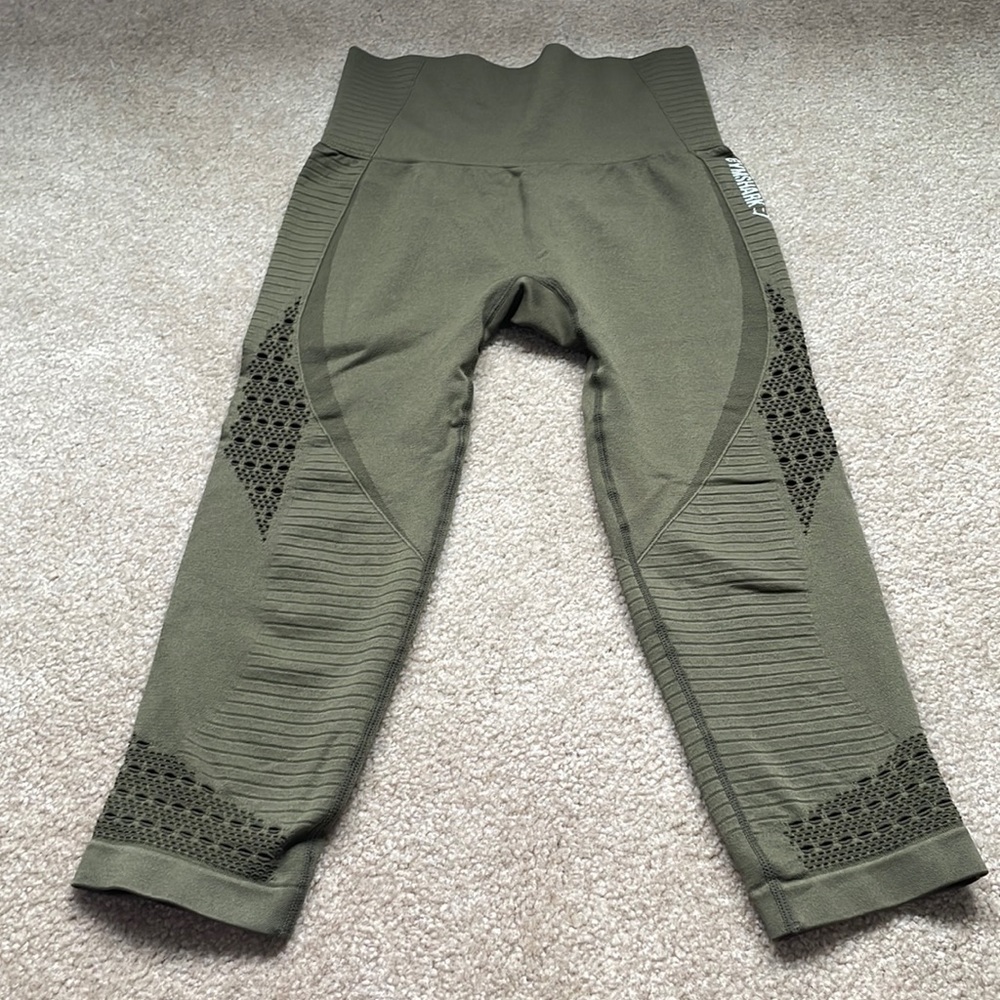 Gymshark Green ENERGY SEAMLESS CROPPED LEGGINGS, Size medium